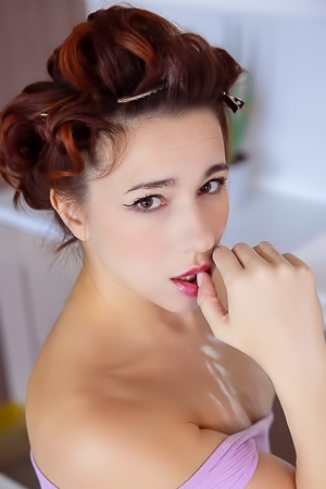 Oxi Bendini Stretches Out Naked On The Counter Top
